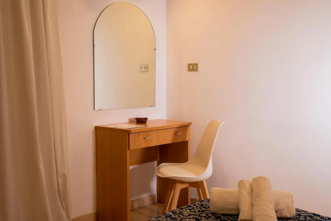 Hotel Arlecchino Riccione 3*,  Italien