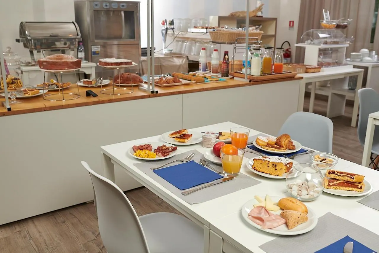 Hotel Arlecchino Riccione 3*,